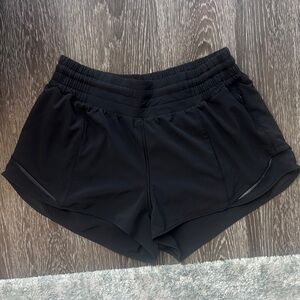 Lululemon Hotty Hot HR 2.5” Shorts